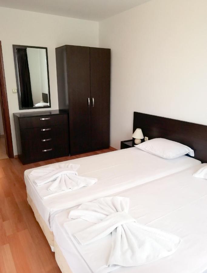 Apart Hotel Happy Солнечный берег Экстерьер фото